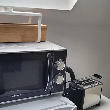 Berg Messe Dg 1zi, K,d,b Parkplatz, W-lan, Homeoffice