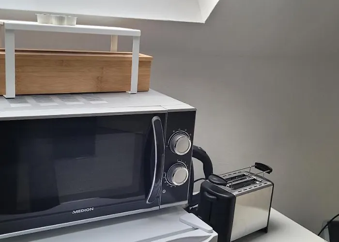 Berg Messe Dg 1zi, K,d,b Parkplatz, W-lan, Homeoffice