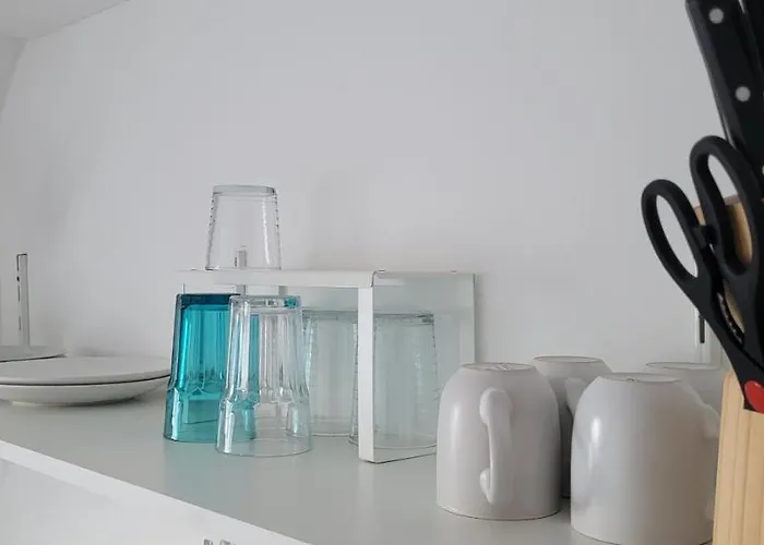 Berg Messe Dg 1zi, K,d,b Parkplatz, W-lan, Homeoffice